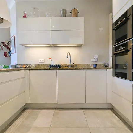 בית נופש Family House In Quiet And Residential Area