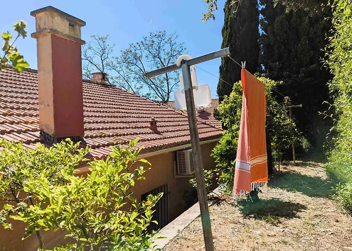 Family House In Quiet And Residential Area 耶尔