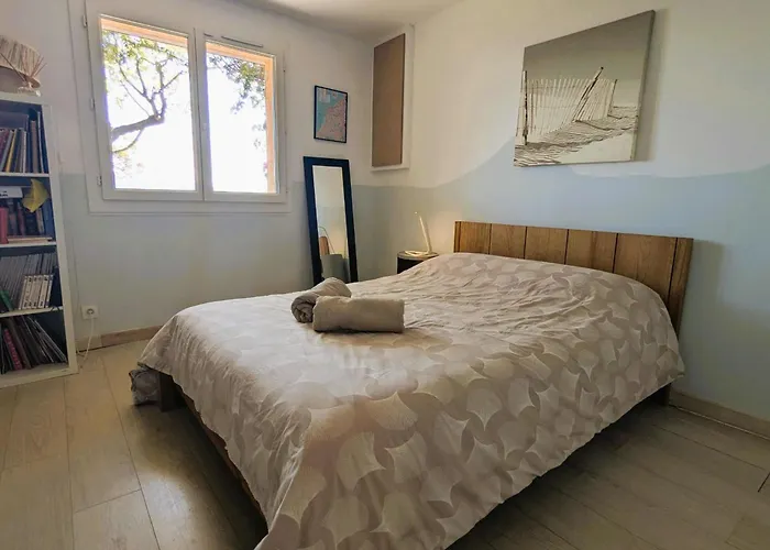 Casa vacanze Family House In Quiet And Residential Area