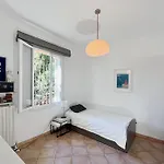 Family House In Quiet And Residential Area Holiday home Hyeres
