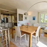 Holiday home Family House In Quiet And Residential Area Hyeres