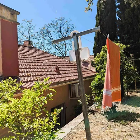 بيت للعطل Family House In Quiet And Residential Area *
